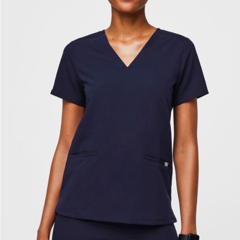 Figs Navy Blue two front pocket V-neck shirt sleeve side slits size XL